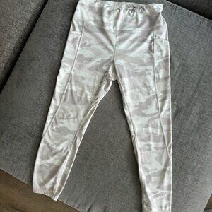 REEBOK SPORTSWEAR WOMEN LEGGINGS LARGE IVORY/BEIGE